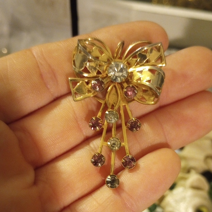 Vintage Gold And Pink Bow Brooch